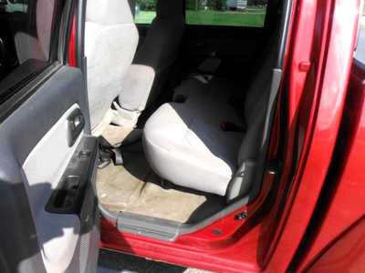 2005 Chevrolet Colorado Crew Cab, $6496. Photo 9