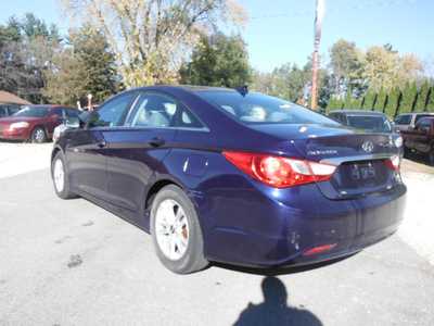 2013 Hyundai Sonata, $4896. Photo 2