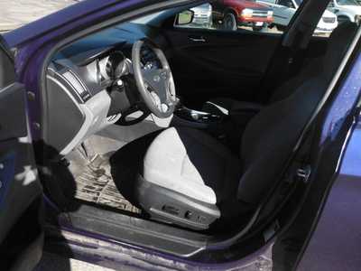 2013 Hyundai Sonata, $4896. Photo 5