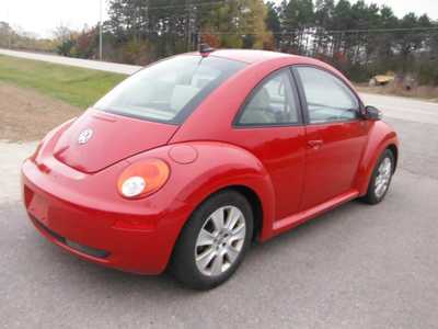 2009 Volkswagen Beetle, $3695. Photo 11