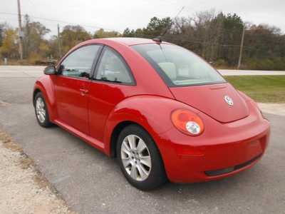 2009 Volkswagen Beetle, $3695. Photo 4