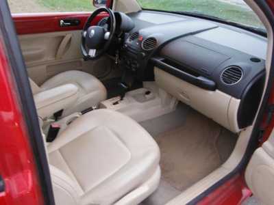 2009 Volkswagen Beetle, $3695. Photo 8