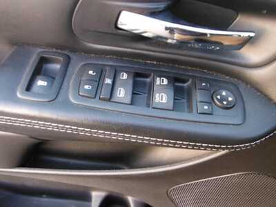 2016 Chrysler Town & Country, $6495. Photo 11