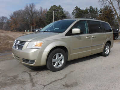 2010 Dodge Caravan, Grand, $3195. Photo 3