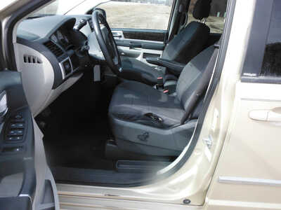 2010 Dodge Caravan, Grand, $3195. Photo 8