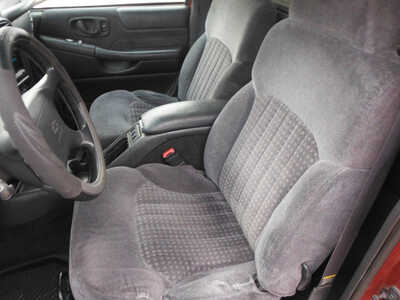 1998 Chevrolet S-10 Reg Cab, $2250. Photo 11