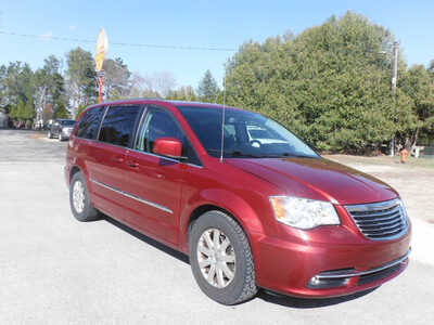 2014 Chrysler Town & Country, $5995. Photo 2