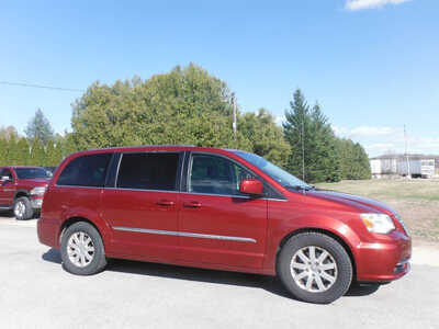 2014 Chrysler Town & Country, $5995. Photo 3