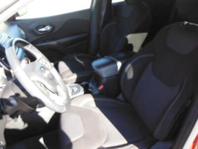 2015 Jeep Cherokee, $7995. Photo 7