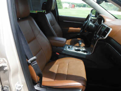 2015 Jeep Grand Cherokee, $9895. Photo 8