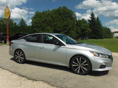 2019 Nissan Altima, $16000. Photo 3