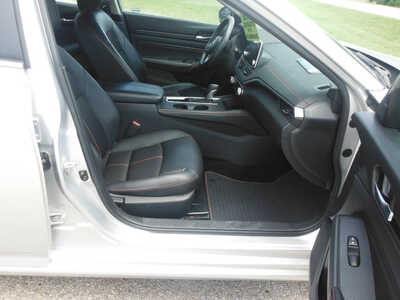 2019 Nissan Altima, $16000. Photo 6