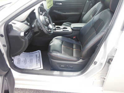 2019 Nissan Altima, $16000. Photo 9