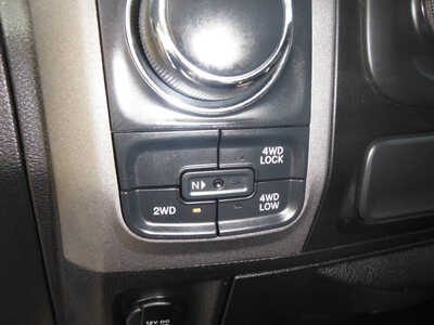 2014 RAM 1500, $138000. Photo 12