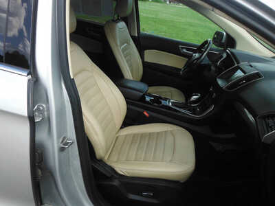 2018 Ford Edge, $9999. Photo 6