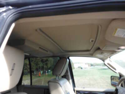 2010 Lincoln Navigator L, $2800. Photo 12