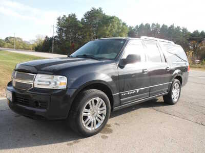 2010 Lincoln Navigator L, $2800. Photo 3