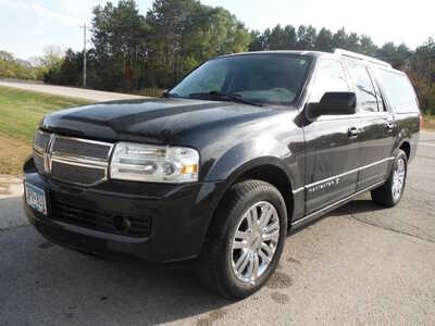2010 Lincoln Navigator L, $2800. Photo 4