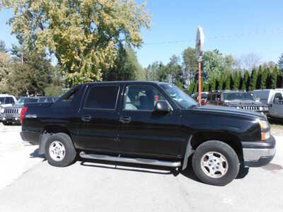 2005 Chevrolet Avalanche, $2995. Photo 11