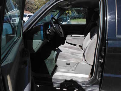 2005 Chevrolet Avalanche, $2995. Photo 7