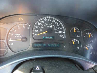 2005 Chevrolet Avalanche, $2995. Photo 9