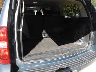 2008 Chevrolet Suburban, $2400. Photo 10