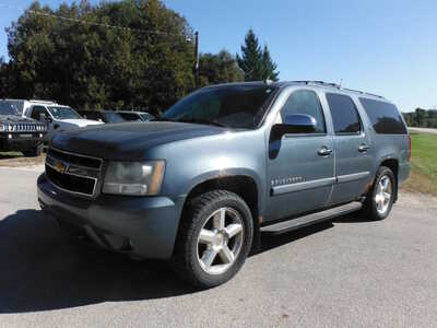 2008 Chevrolet Suburban, $2400. Photo 3