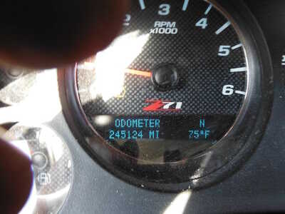 2010 Chevrolet Suburban, $2800. Photo 11