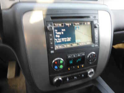 2010 Chevrolet Suburban, $2800. Photo 8