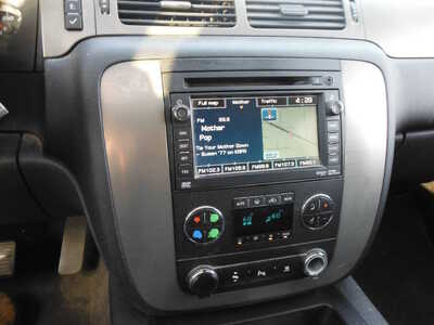 2010 Chevrolet Suburban, $2800. Photo 9