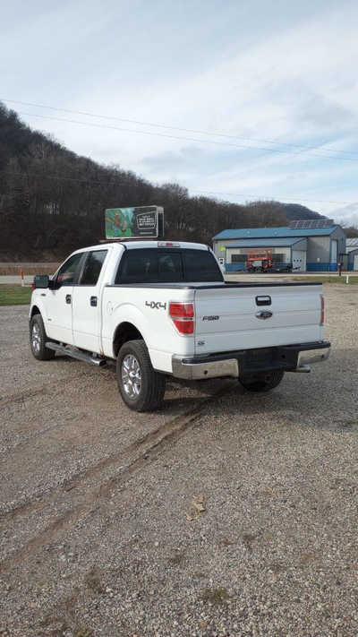 2014 Ford F150 Crew Cab, $8900. Photo 3