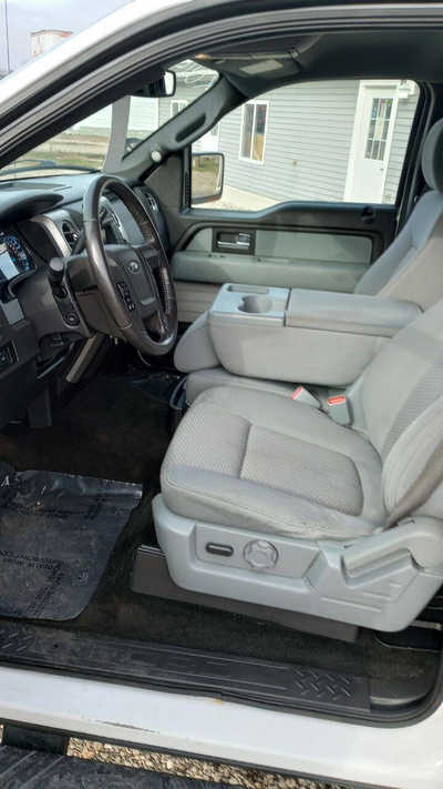 2014 Ford F150 Crew Cab, $8900. Photo 8