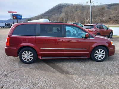 2015 Chrysler Town & Country, $7990. Photo 6