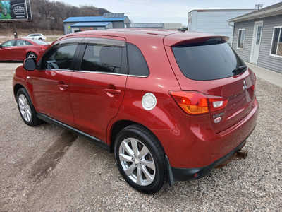 2013 Mitsubishi Outlander, $7500. Photo 3