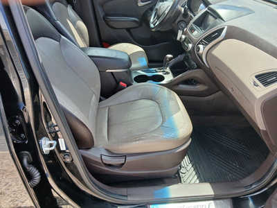 2010 Hyundai Tucson, $6900. Photo 11