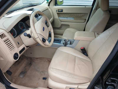 2010 Ford Escape, $1500. Photo 6