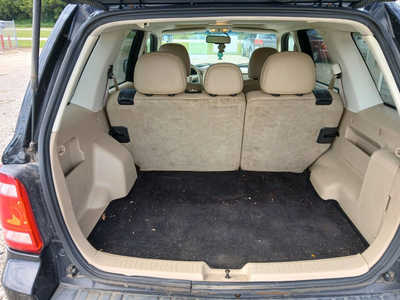 2010 Ford Escape, $1500. Photo 8