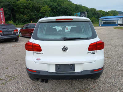 2015 Volkswagen Tiguan, $7900. Photo 4