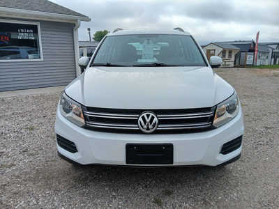 2015 Volkswagen Tiguan, $7900. Photo 8