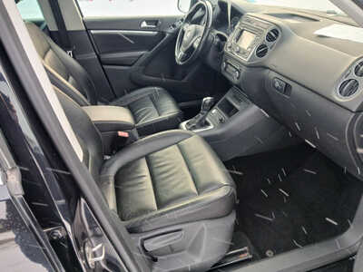 2012 Volkswagen Tiguan, $6900. Photo 12