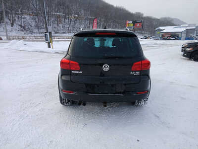 2012 Volkswagen Tiguan, $6900. Photo 4