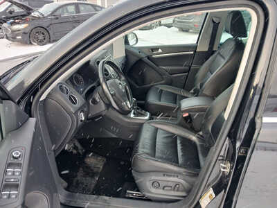 2012 Volkswagen Tiguan, $6900. Photo 9
