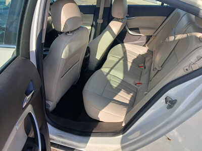 2014 Buick Regal, $4000. Photo 10
