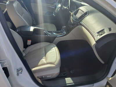 2014 Buick Regal, $4000. Photo 12