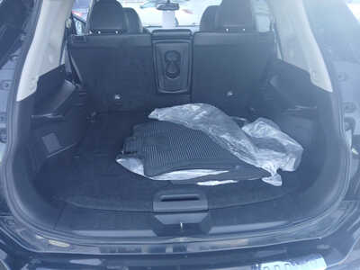 2014 Nissan Rogue, $8900. Photo 11