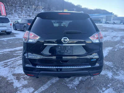 2014 Nissan Rogue, $8900. Photo 4