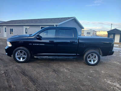 2012 RAM 1500 Crew Cab, $9500. Photo 2