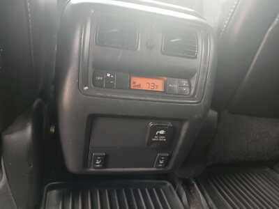 2014 Nissan Pathfinder, $6900. Photo 11