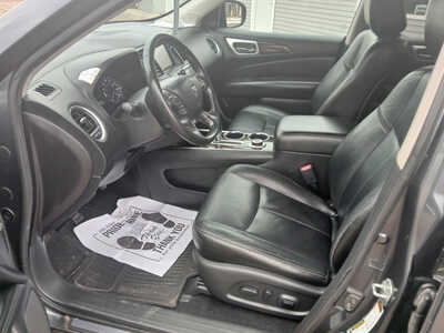 2014 Nissan Pathfinder, $6900. Photo 9