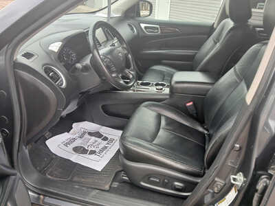 2014 Nissan Pathfinder, $6900. Photo 9